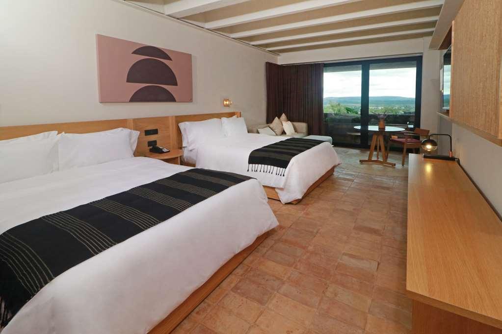 Albor San Miguel De Allende Tapestry Collection By Hilton Zimmer foto